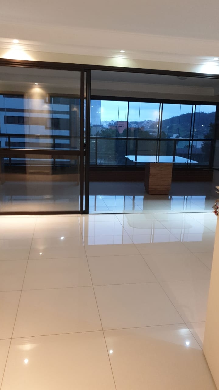 Apartamento, 4 quartos, 209 m² - Foto 1