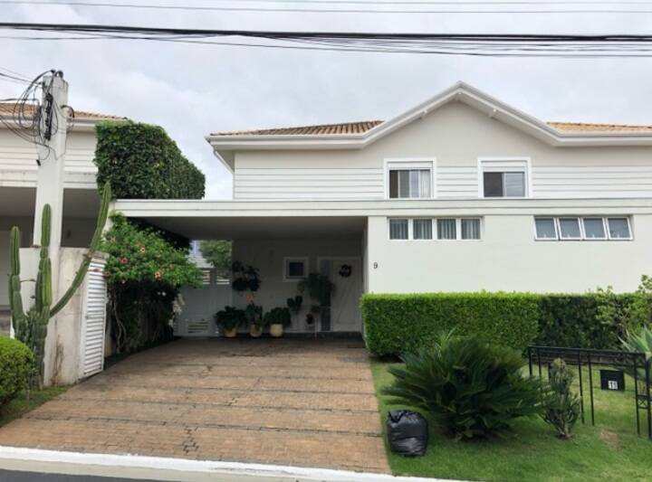 Casa, 3 quartos, 229 m² - Foto 1