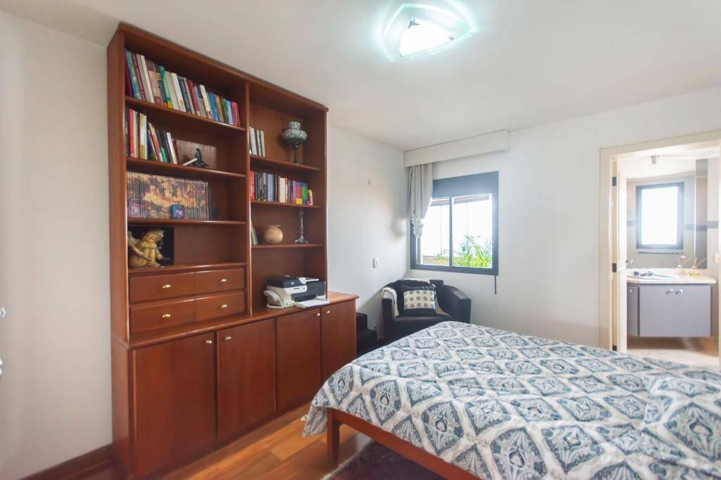 Apartamento, 4 quartos, 200 m² - Foto 2