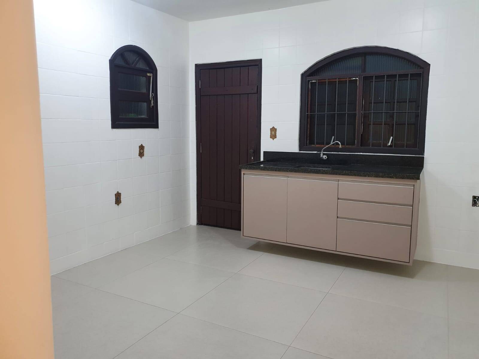 Casa para alugar com 3 quartos, 150m² - Foto 12