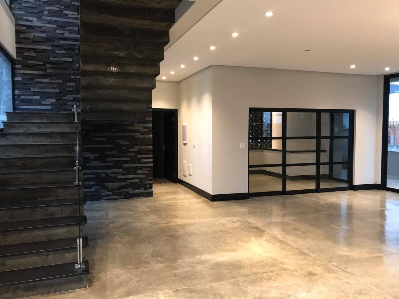 Casa à venda com 4 quartos, 540m² - Foto 3