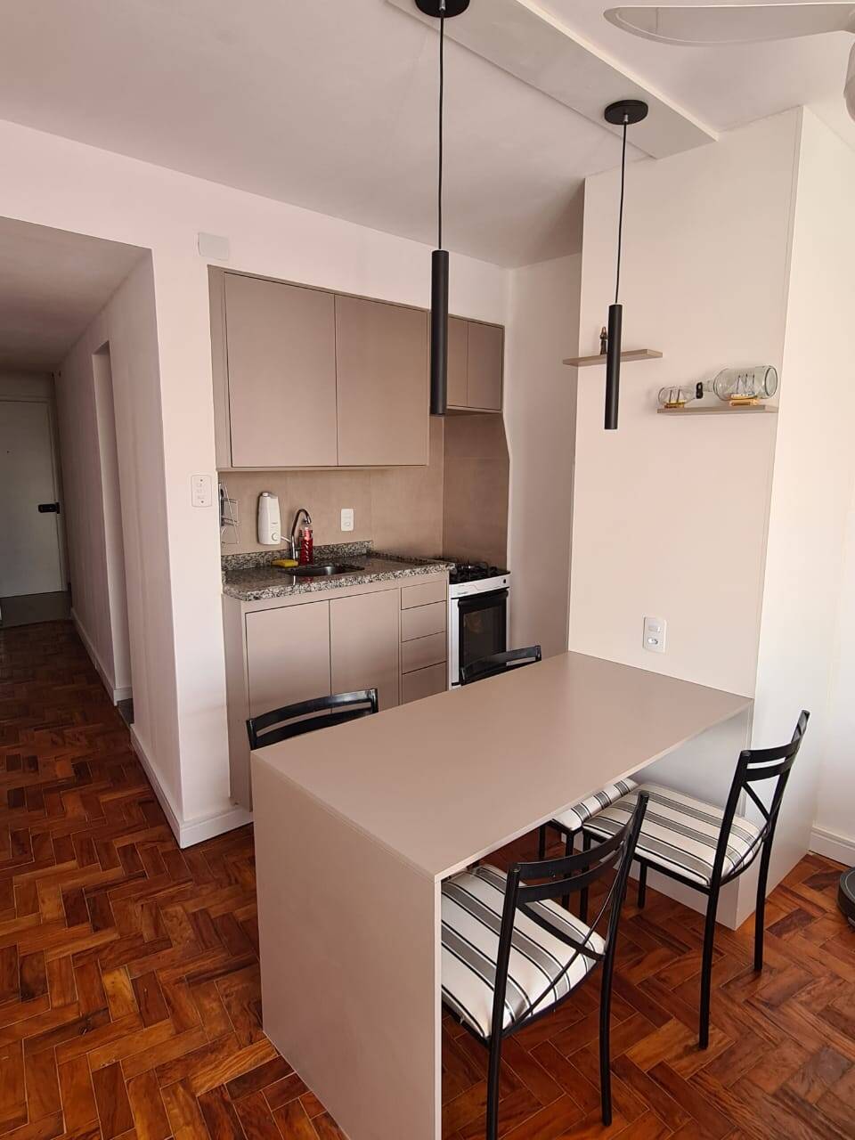 Apartamento, 1 quarto, 27 m² - Foto 1