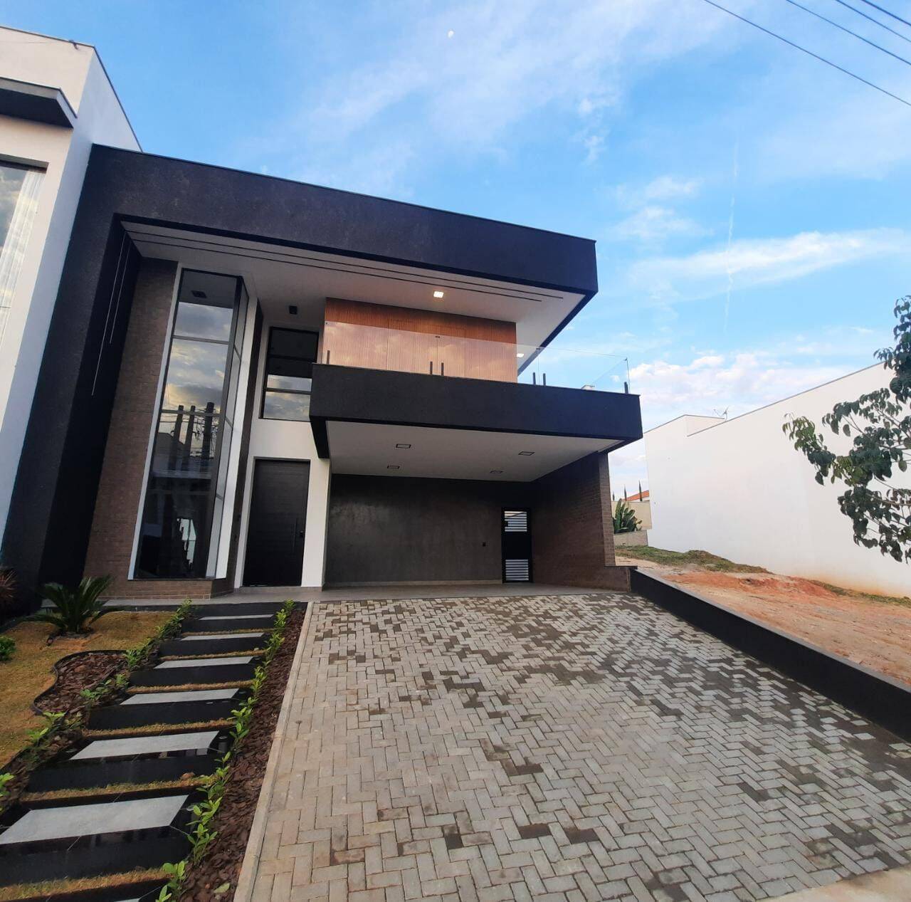 Casa, 3 quartos, 300 m² - Foto 1