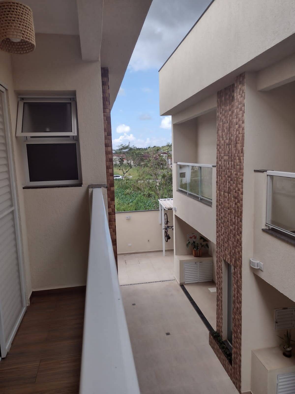 Casa à venda com 2 quartos, 94m² - Foto 1