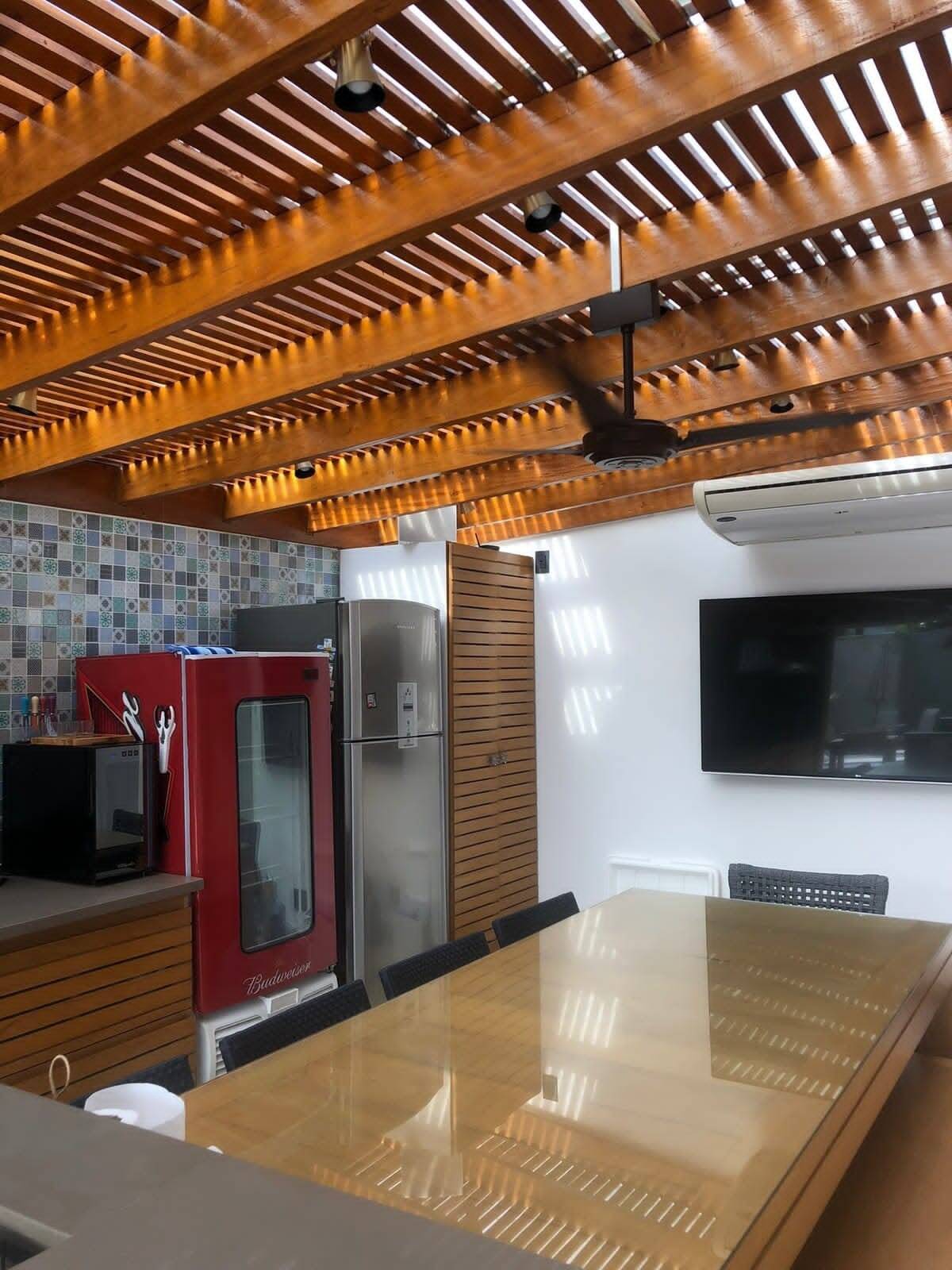 Casa à venda com 4 quartos, 250m² - Foto 3