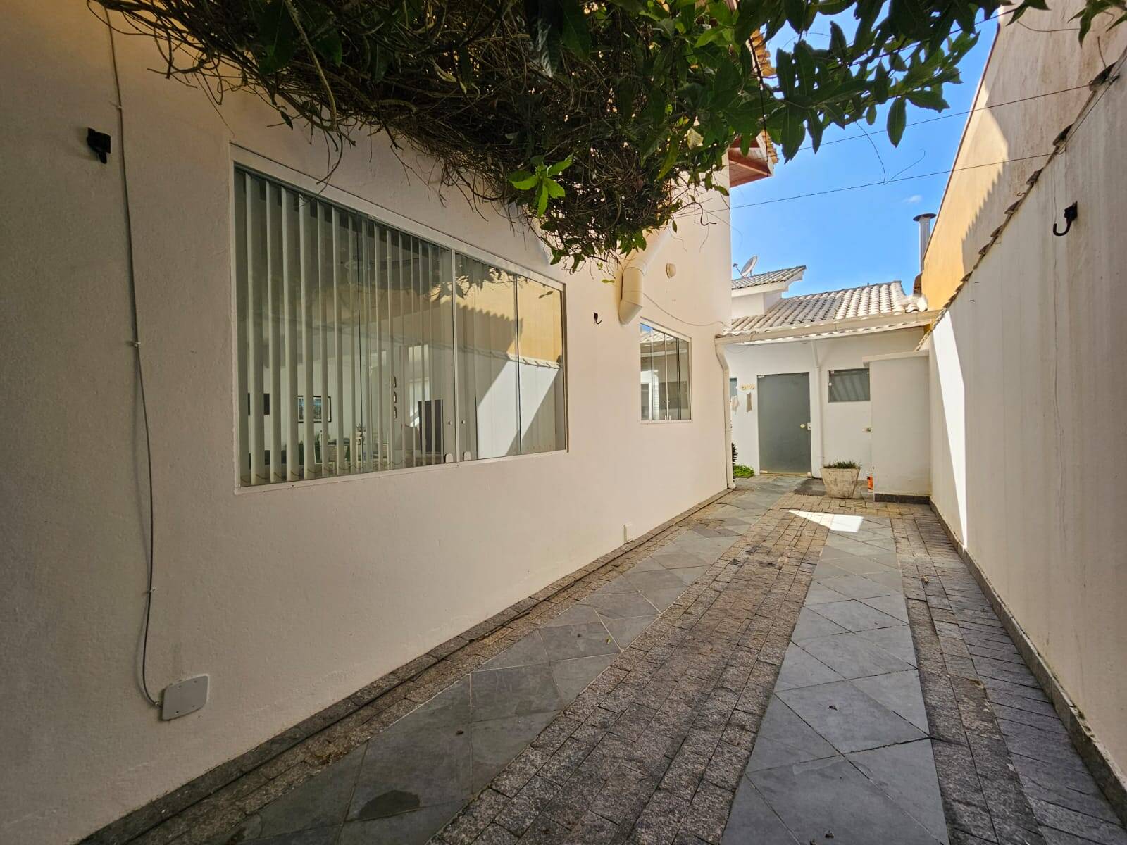 Casa, 4 quartos, 202 m² - Foto 2