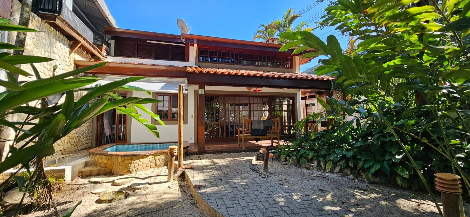 #1230 - Casa para Venda em São Sebastião - SP