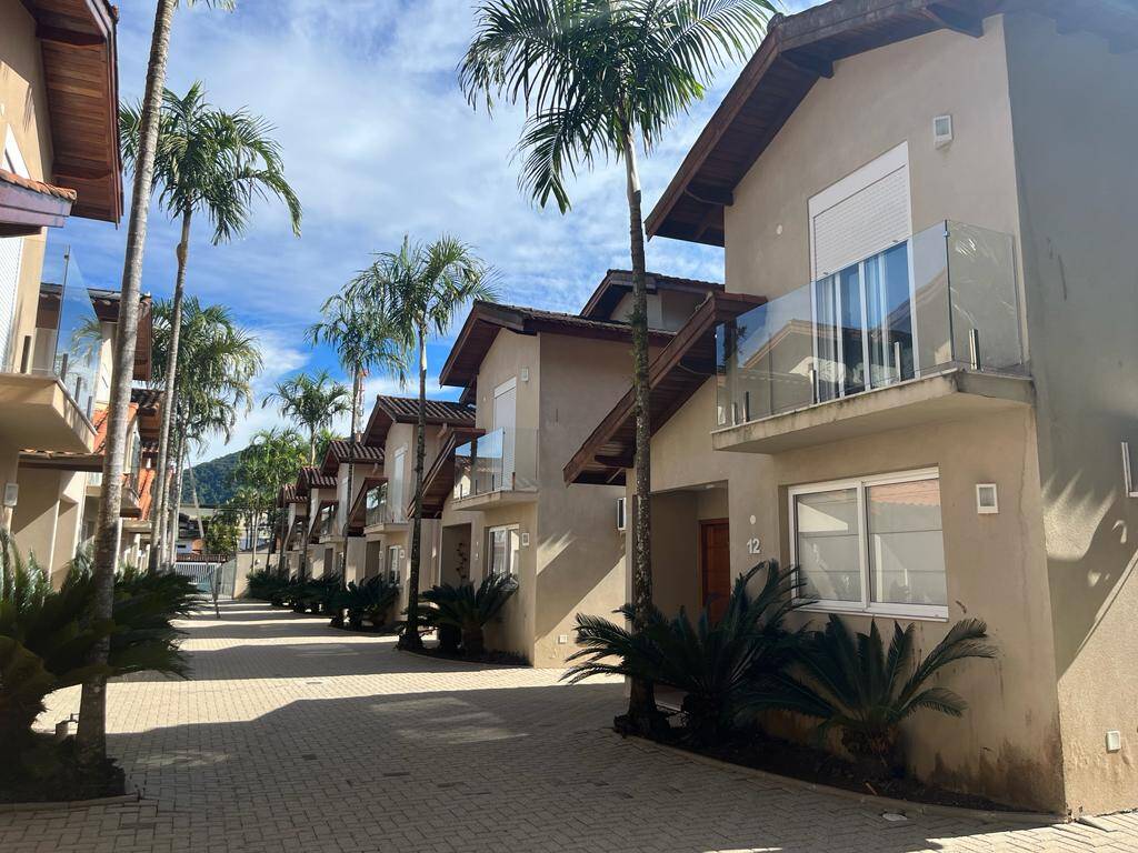 #1243 - Casa para Venda em São Sebastião - SP