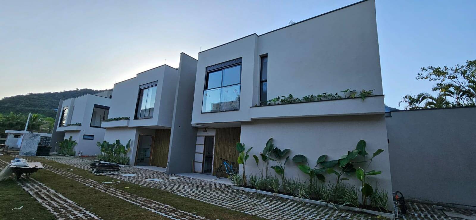 #1258 - Casa para Venda em São Sebastião - SP