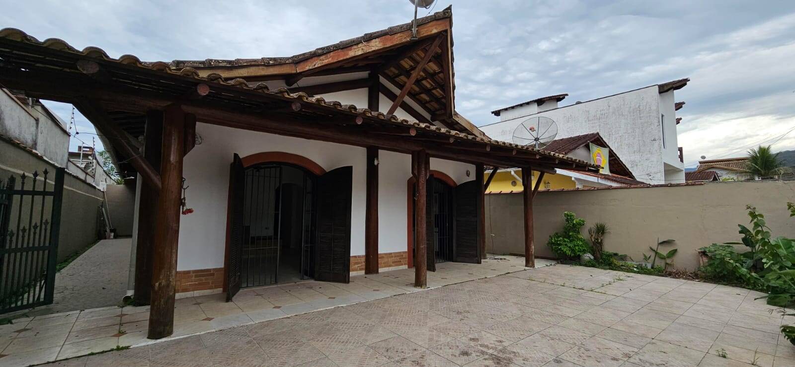 #1280 - Casa para Venda em São Sebastião - SP