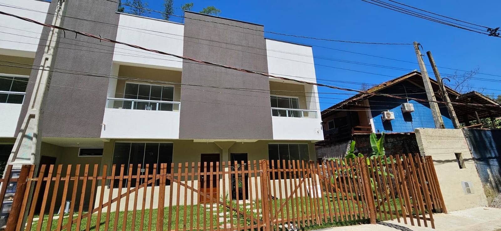 #1310 - Casa para Venda em São Sebastião - SP