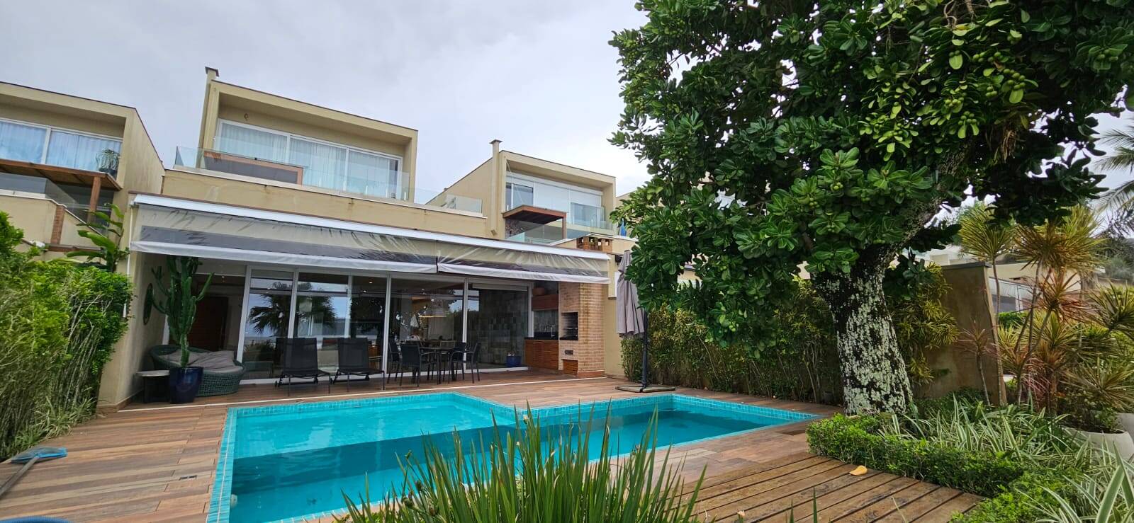 #1316 - Casa para Venda em São Sebastião - SP