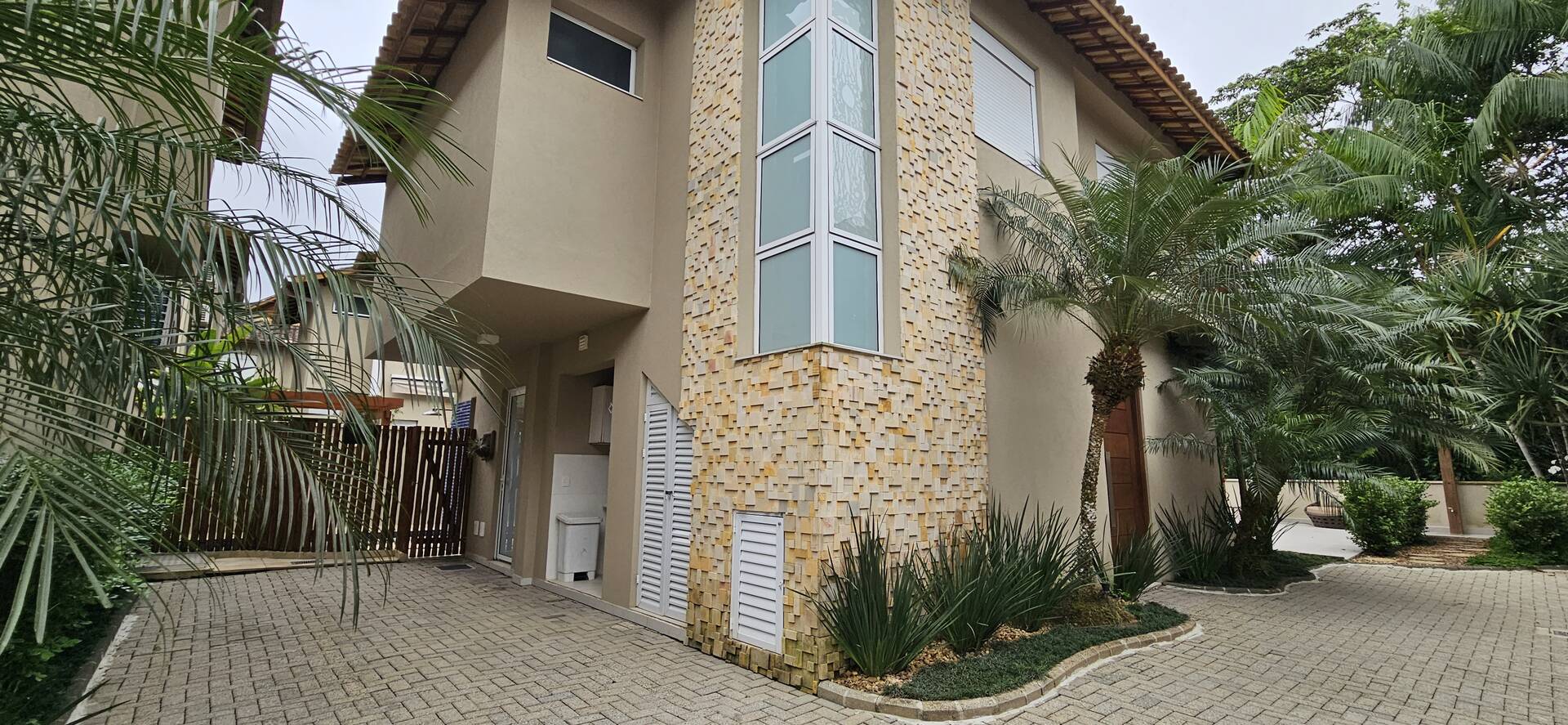 #1341 - Casa para Venda em São Sebastião - SP