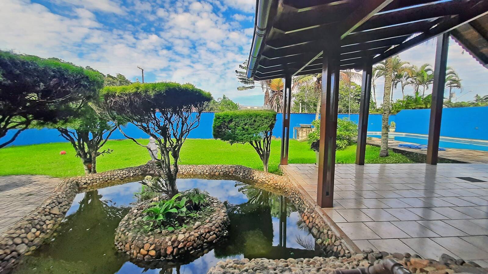 #1501 - Casa para Venda em São Sebastião - SP