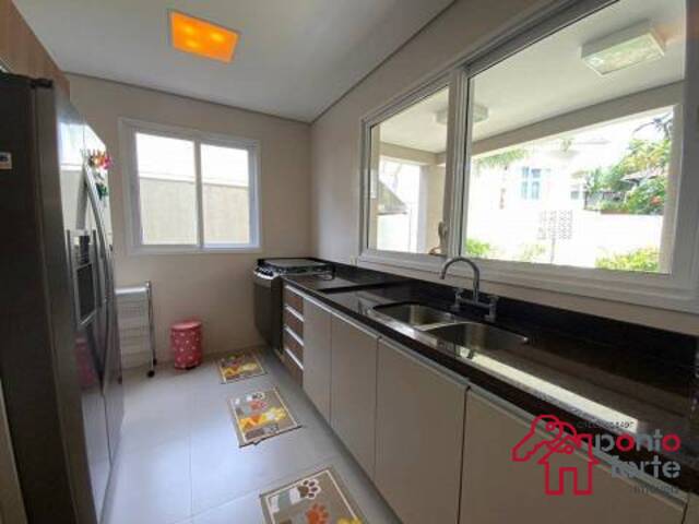 #488 - Casa para Venda em São Sebastião - SP