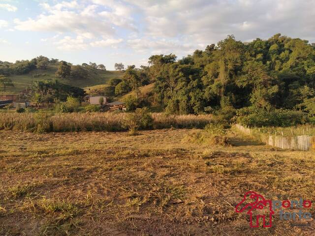 Venda em Aparecidinha - Sorocaba