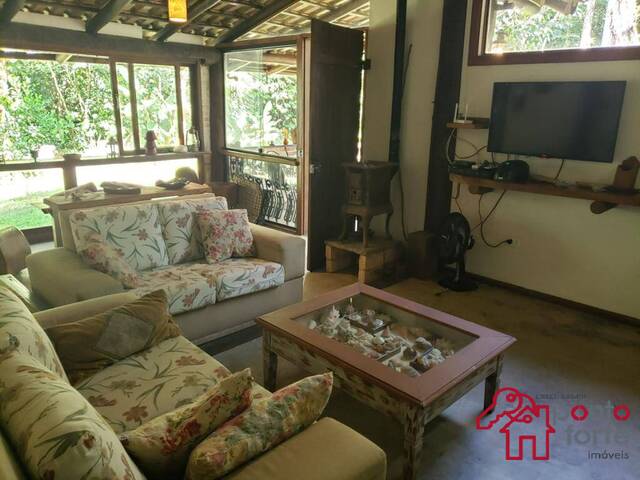 #1033 - Casa para Venda em São Sebastião - SP