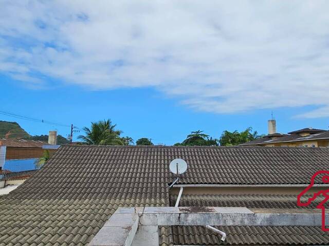 #1174 - Casa para Venda em São Sebastião - SP