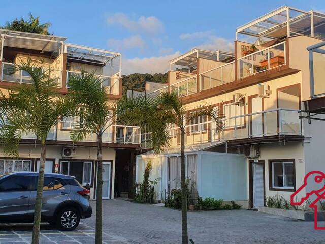 #1178 - Casa para Venda em São Sebastião - SP