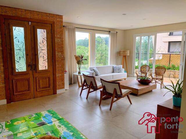 Casa para Venda em Santana de Parnaíba - 5