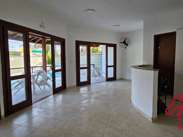 #1215 - Casa para Venda em São Sebastião - SP