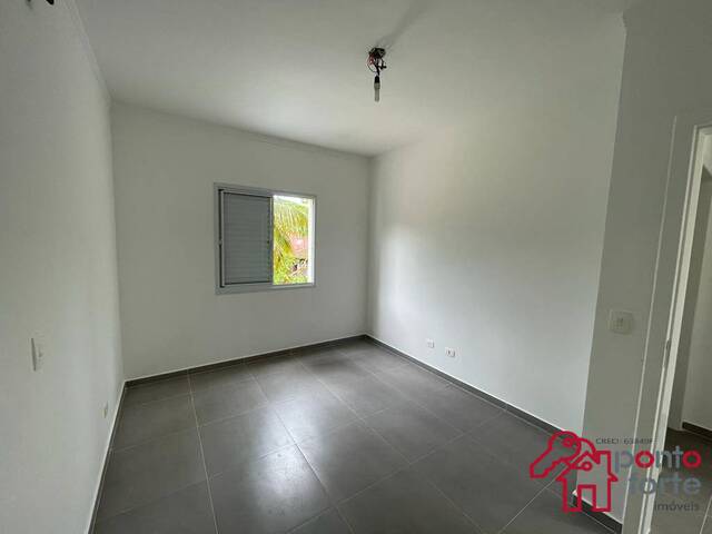 #1217 - Casa para Venda em São Sebastião - SP