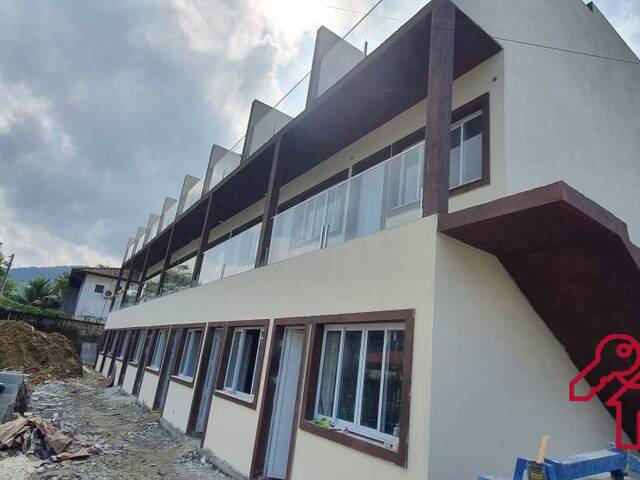 #1228 - Casa para Venda em São Sebastião - SP