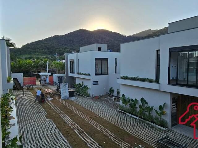 Casa para Venda em São Sebastião - 2