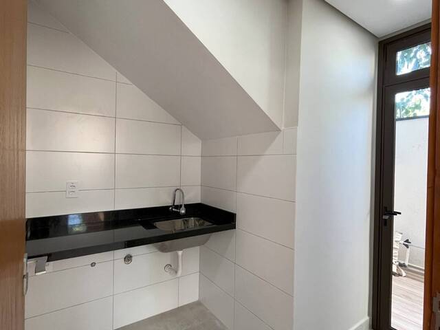 #1275 - Casa para Venda em São Sebastião - SP