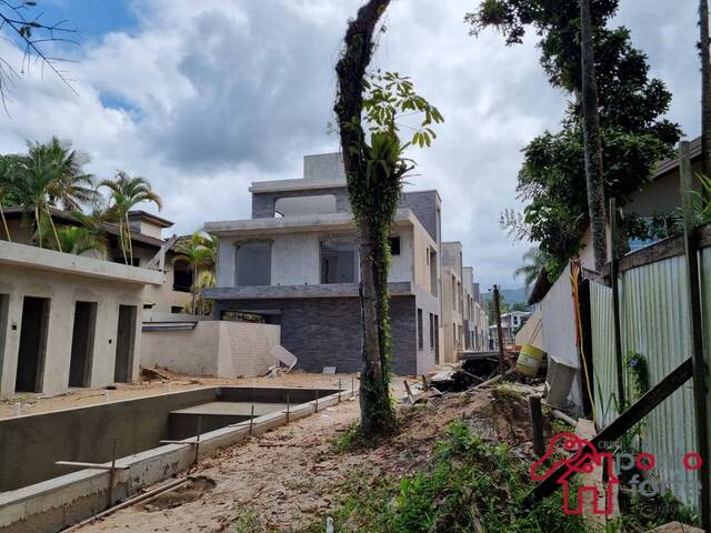 #1306 - Casa para Venda em São Sebastião - SP - 1