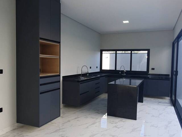 #1566 - Casa em condomínio para Venda em Salto - SP - 1