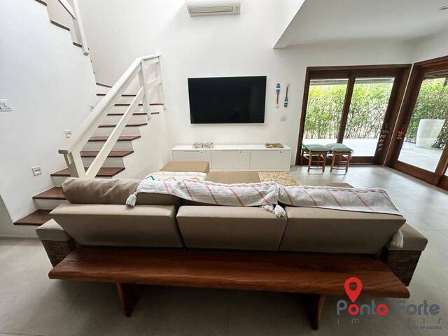 #1596 - Casa para Venda em São Sebastião - SP - 2